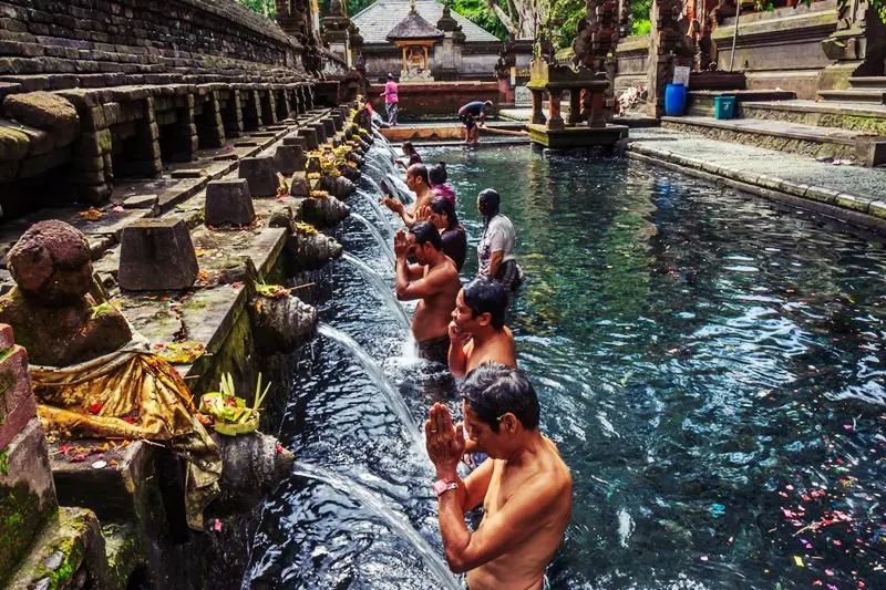Hand Washing The Elephant + Volcano Bali Tour 8
